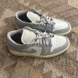 Nike Jordans— Like new!